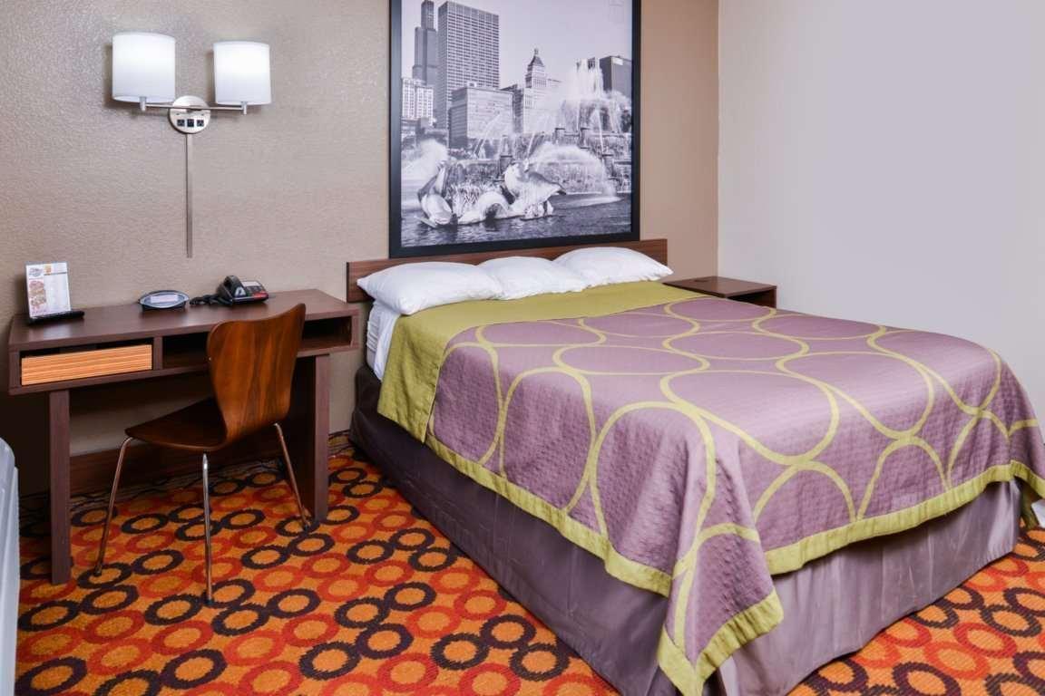 Super 8 By Wyndham Romeoville Bolingbrook Exterior foto