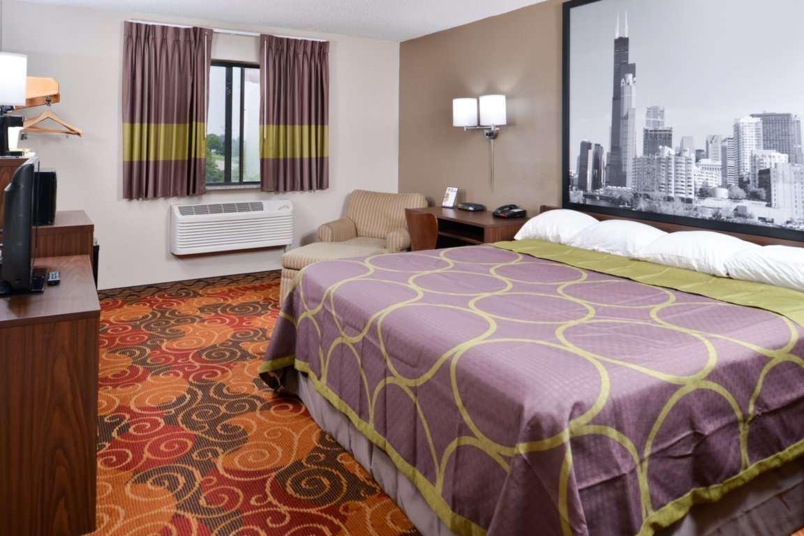 Super 8 By Wyndham Romeoville Bolingbrook Exterior foto